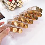 Průhledný 16dílný stojan na rtěnku