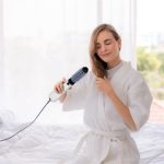 Stylingový kartáč na vlasy se 3 vyměnitelnými hlavicemi, více rychlostí a teplot, negativní ionty - bílý