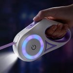 2v1 multifunkční zatahovací vodítko pro psy s lampou - fialové